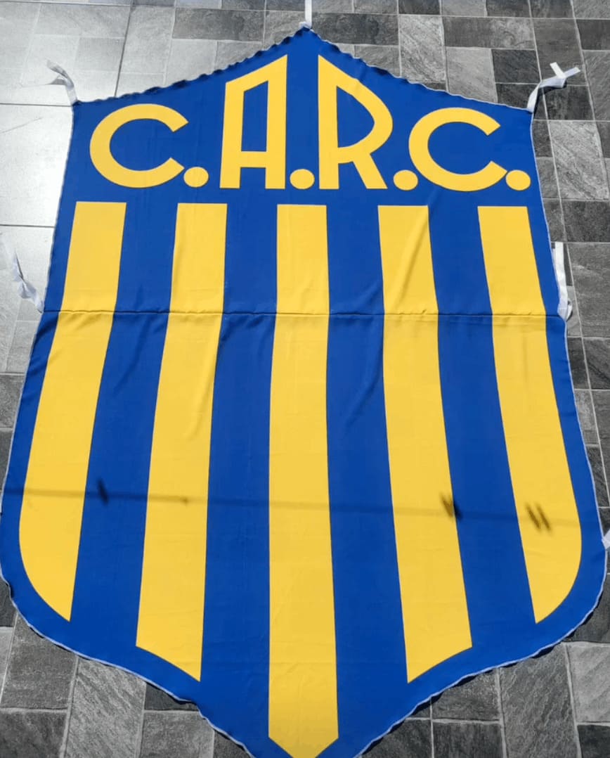 Camiseta y Escudo 4